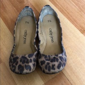 Leopard flats